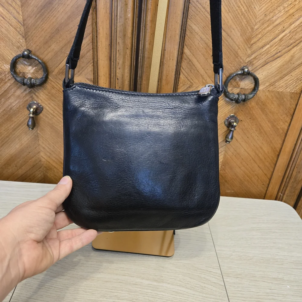Roots Slim Black Leather Crossbody Bag - Picture 3 of 7